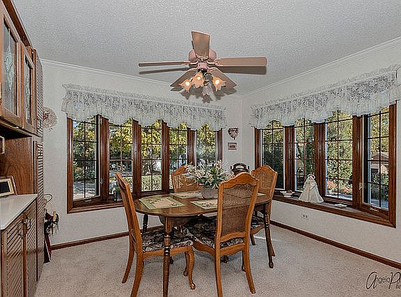 4th image of 11 N Lake Ave