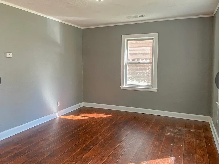 1654 E McLemore Ave — Photo 3