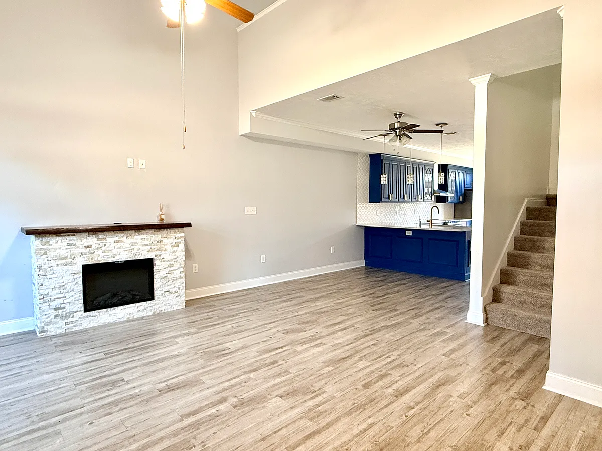 Building Photo - 716 Lakeside Landing Ct