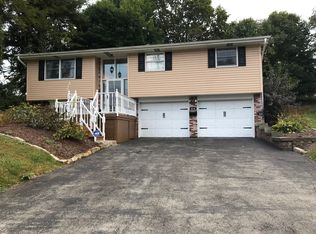 414 Garfield Rd, Latrobe, PA 15650