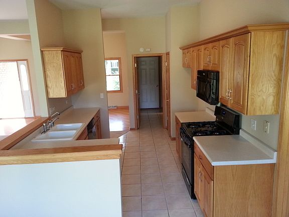 4th image of 12950 Hadfield Dr