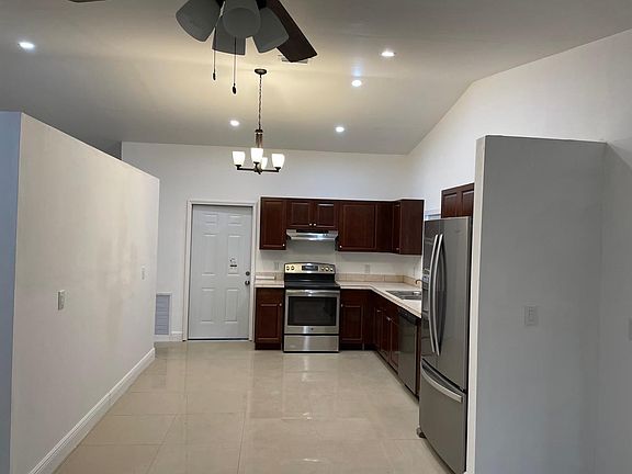 3rd image of 4827 NW 97th Ave