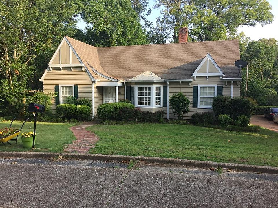 1st image of 200 Waverly Wood Cir
