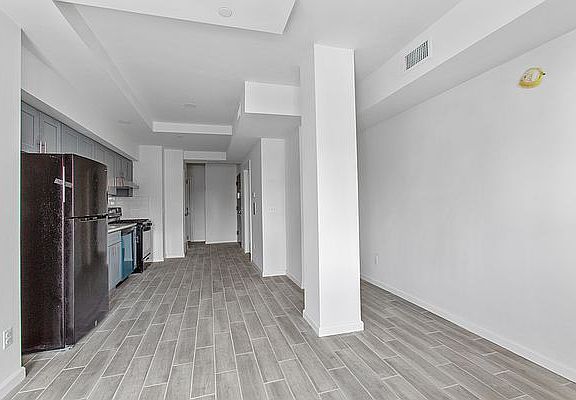 4th image of 14-43 31st Ave #4A