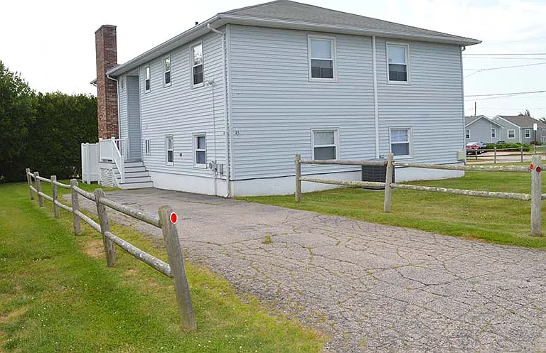 45 Sylvan Rd — Photo 2