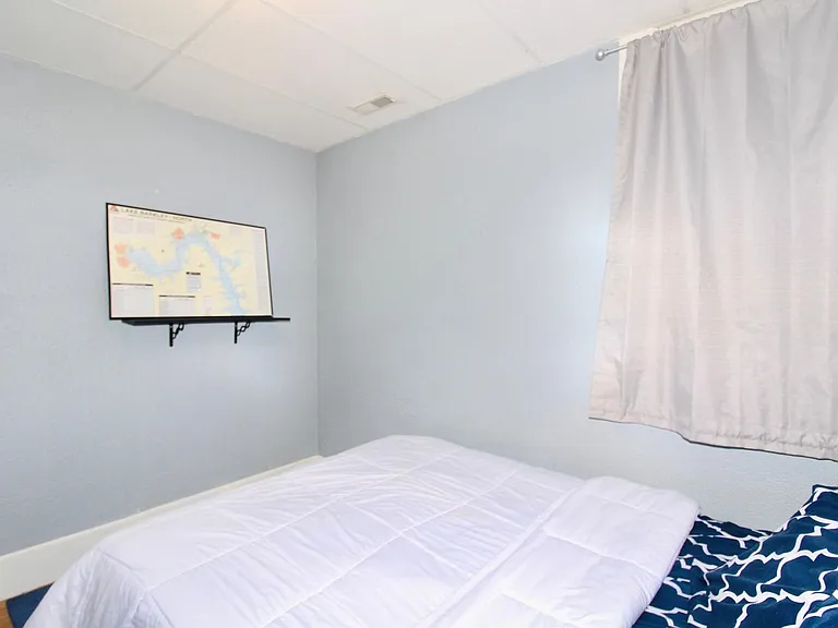 72 Lakeview Dr #6 — Photo 9