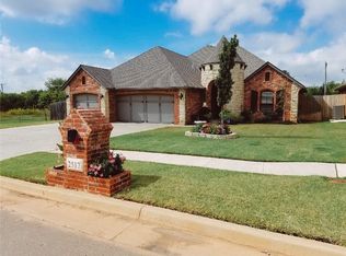 2517 Ethan Ln, Moore, OK 73160