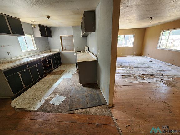 3rd image of 207 Teresa St