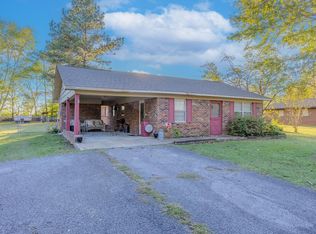 285 Peggy Ln, Atwood, TN 38220