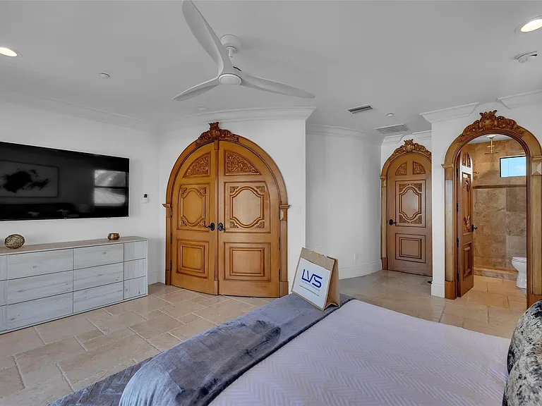 1011 Rhodes Villa Ave — Photo 82