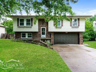 704 N 20th St, Leavenworth, KS, 66048