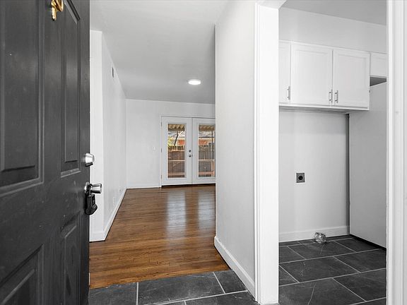 3rd image of 4744 Cornell Dr
