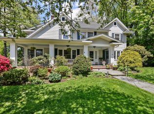 230 Broadview Ave, New Rochelle, NY 10804