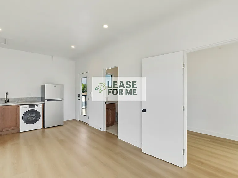 8959 W Hargis St #2 — Photo 6
