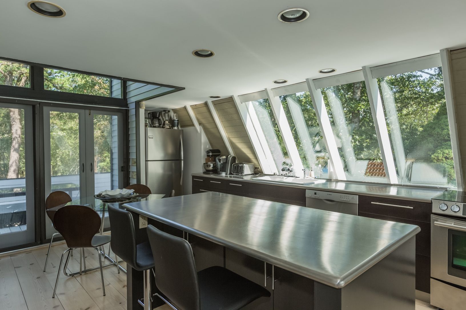  Satinless Steel Kitchen