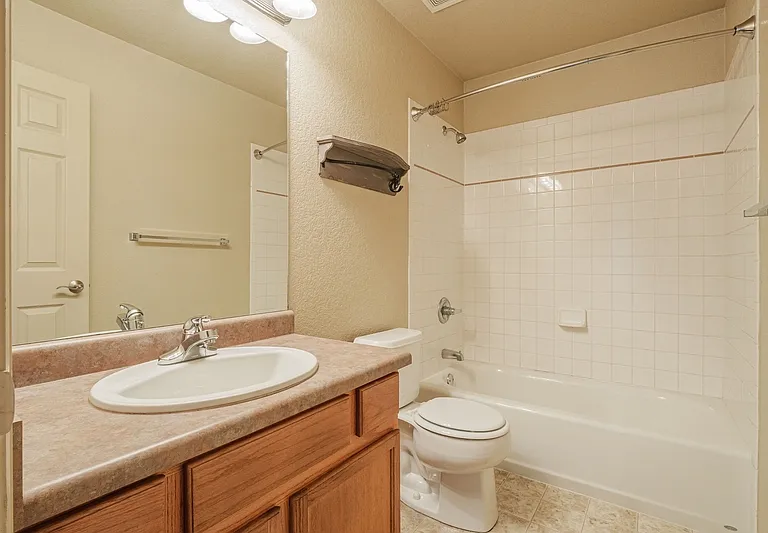 428 1/2 Keener St — Photo 6