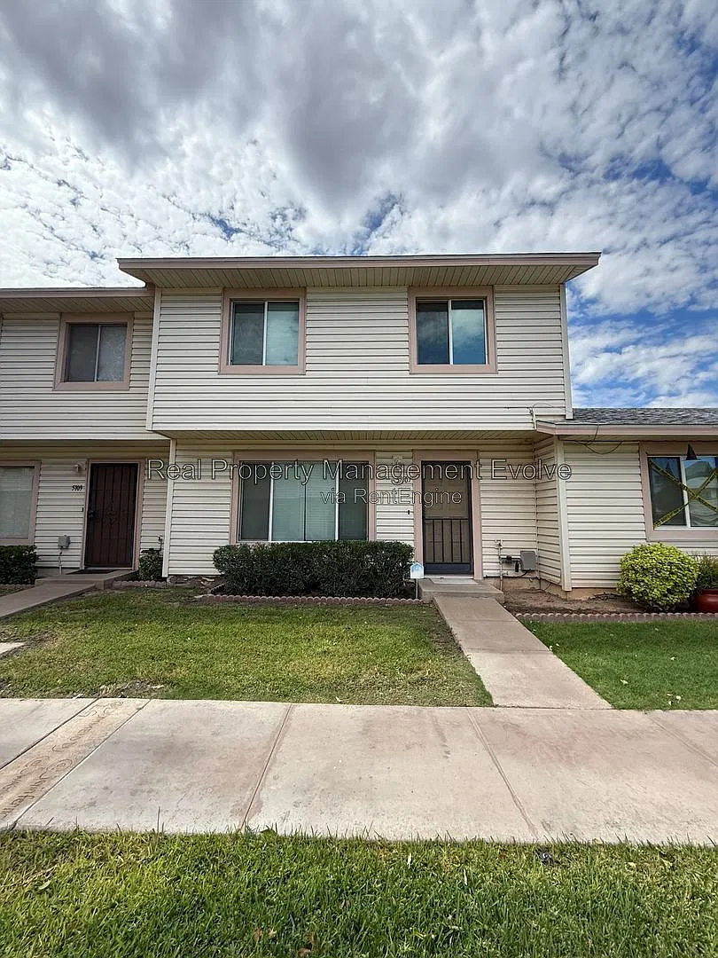 3 bed, 2.5 bath, 1452 sqft, $1,995 — Photo 1