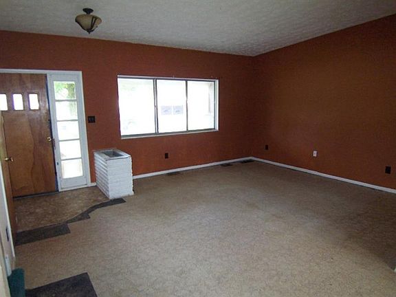 4th image of 3324 Hazelpark Pl