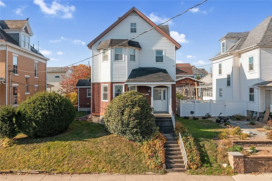 618 Alexander St photo 1