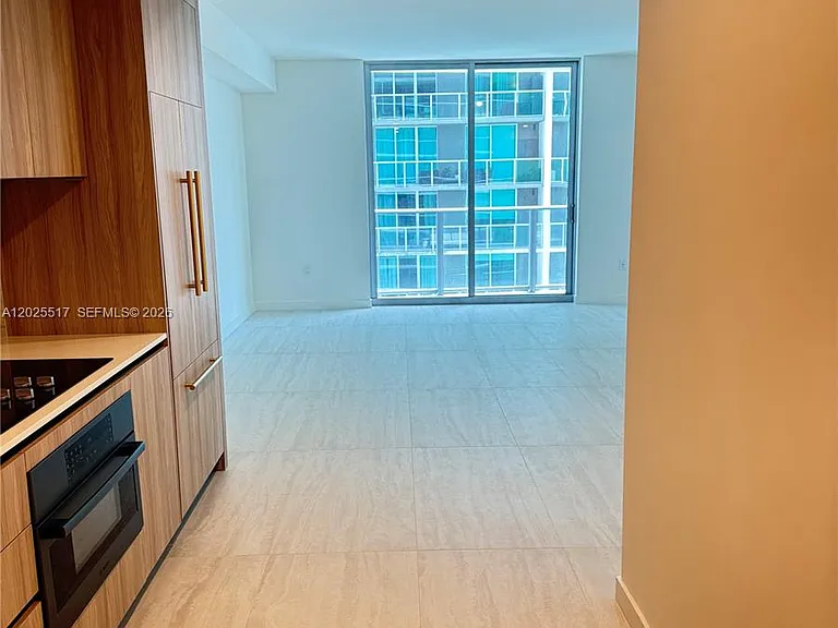 77 SE 5th St #2307 — Photo 5