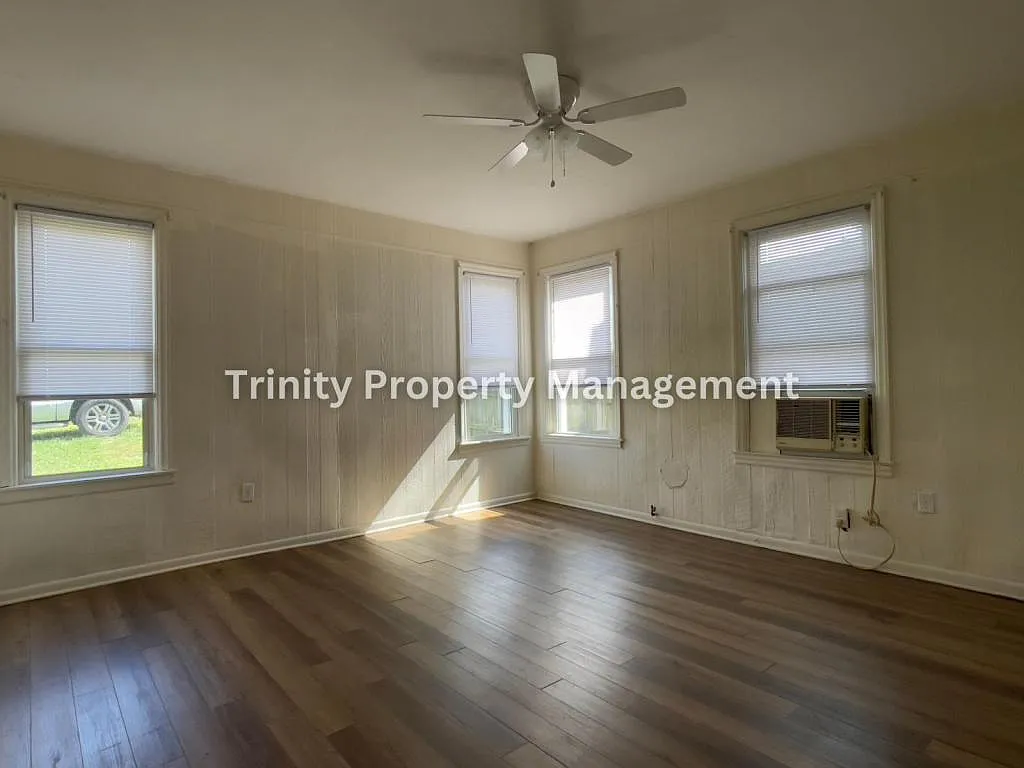 101 Lang Ave Apt A Clarksburg, WV 26301 — Photo 4