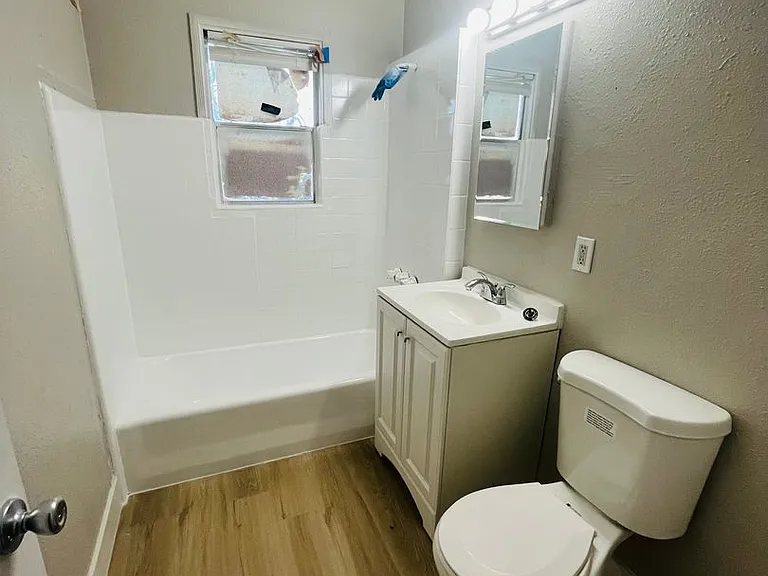 133 W Williams St — Photo 4