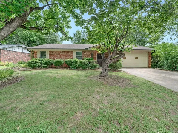 4205 Navajo Ct, Springdale, AR 72764