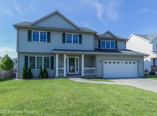 875 Cedar St, Waukee, IA 50263