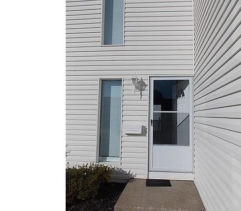 5th image of 266 Deepwood Dr