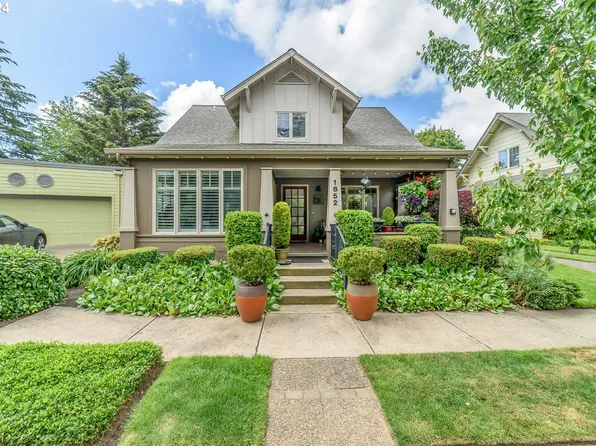 1852 Riverwood Dr, Eugene, OR 97401