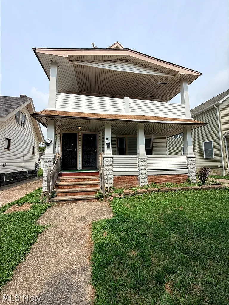 2 bed, 1.0 bath, $800 — Photo 1