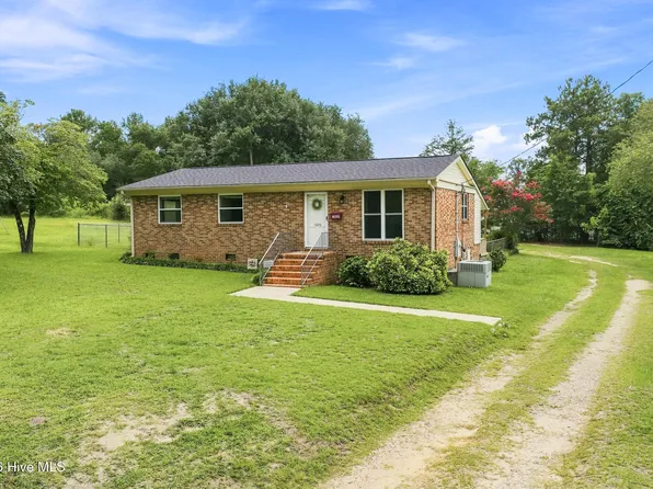 1020 Laurel Avenue, Rockingham, NC 28379