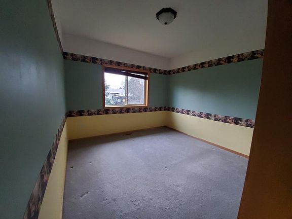 4th image of 12770 Ulysses Cir NE