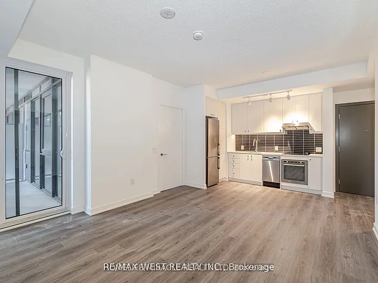 9 Tecumseth St #401 — Photo 10