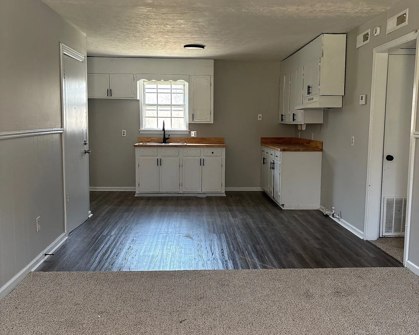 44 W Cooper St Brownsville - Unit 1 — Photo 1