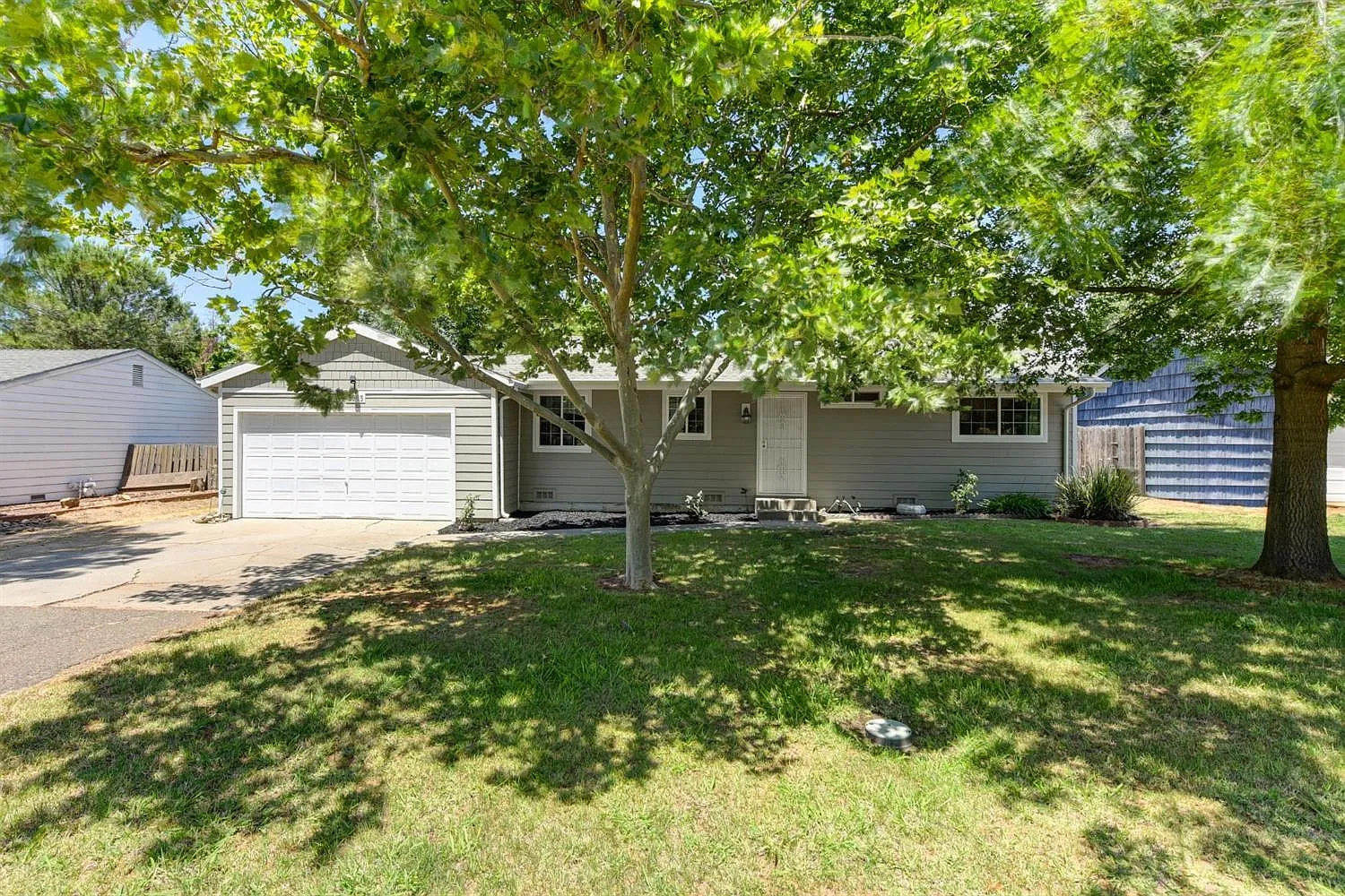 8965 Sunset Ave — Photo 1