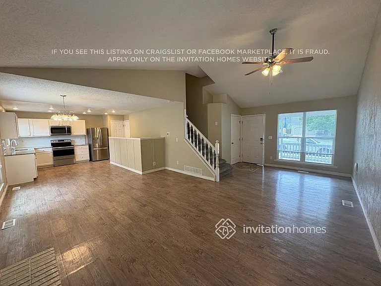 12052 Ivanhoe Cir — Photo 7
