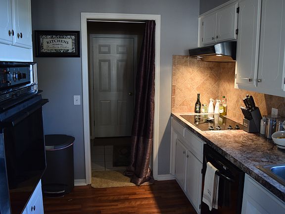 Kitchen--built in appliances