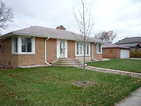 1st image of 3801 W Greenleaf Ave