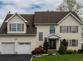 142 Arthur Ave, Colonia, NJ 07067