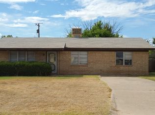 1215 Avenue M, Ralls, TX 79357