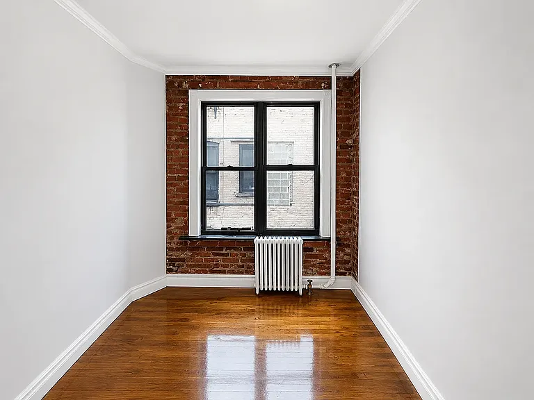 416 E 13th St #R4E — Photo 6