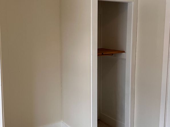 10 Railroad St #4