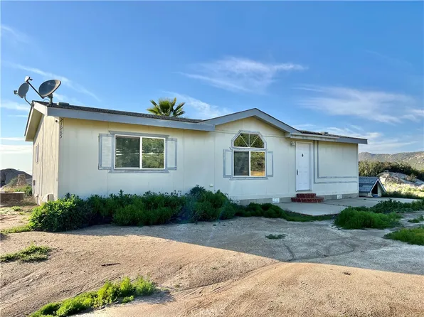 21985 Twin Canyon Dr, Nuevo, CA 92567