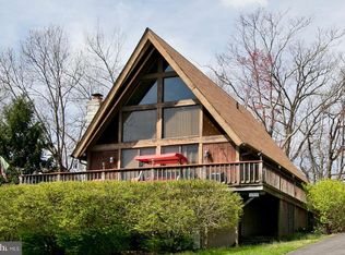 250 Fairway Cir, Cross Junction, VA 22625