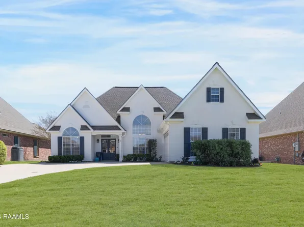 9 Steamboat Bend Blvd, New Iberia, LA 70563