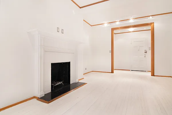 Rented by WAM Partners - William Moses Co. | media 28