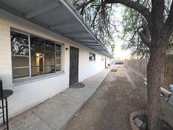 4th image of 2914 W Almeria Rd APT 3