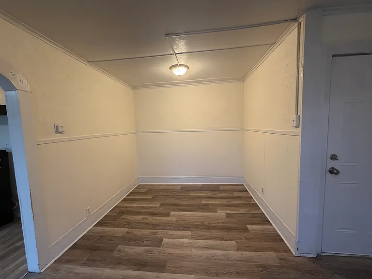 35-37 Fulton St #2 — Photo 6