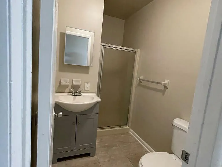 1734 W Diamond St #2 — Photo 24